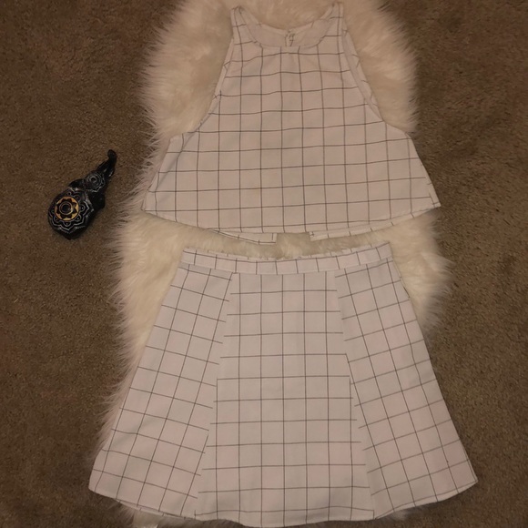 American Apparel Other - American Apparel Grid White and Black set✨